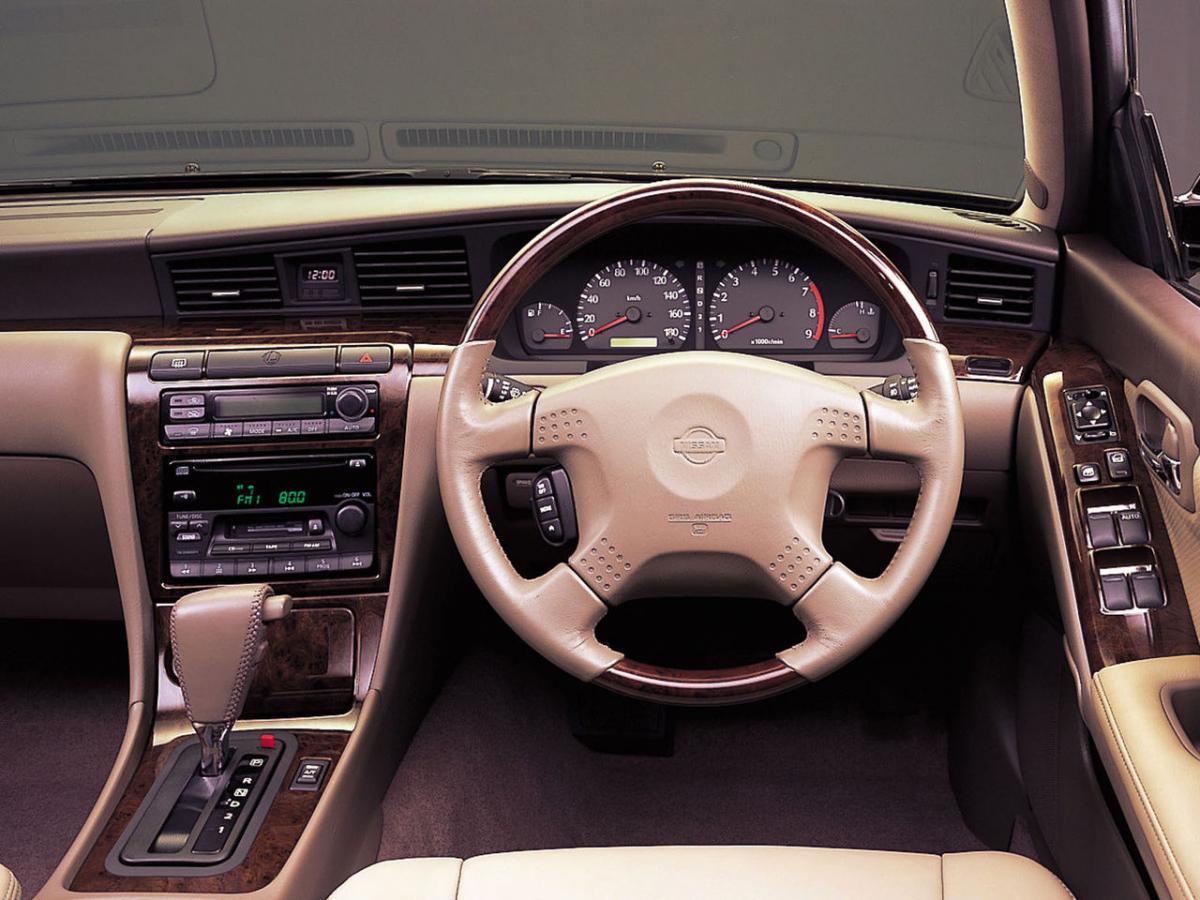 Nissan Laurel technical specifications and fuel economy
